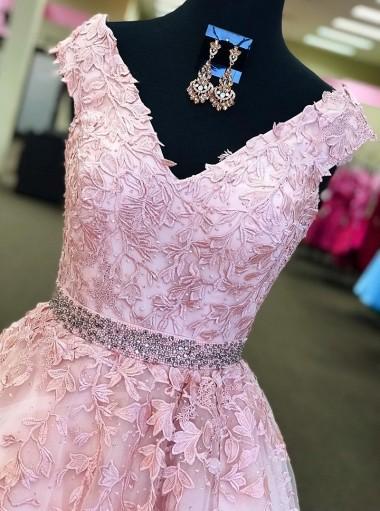 Vestidos De Baile de finalistas, 16 Vestidos doces, 17591