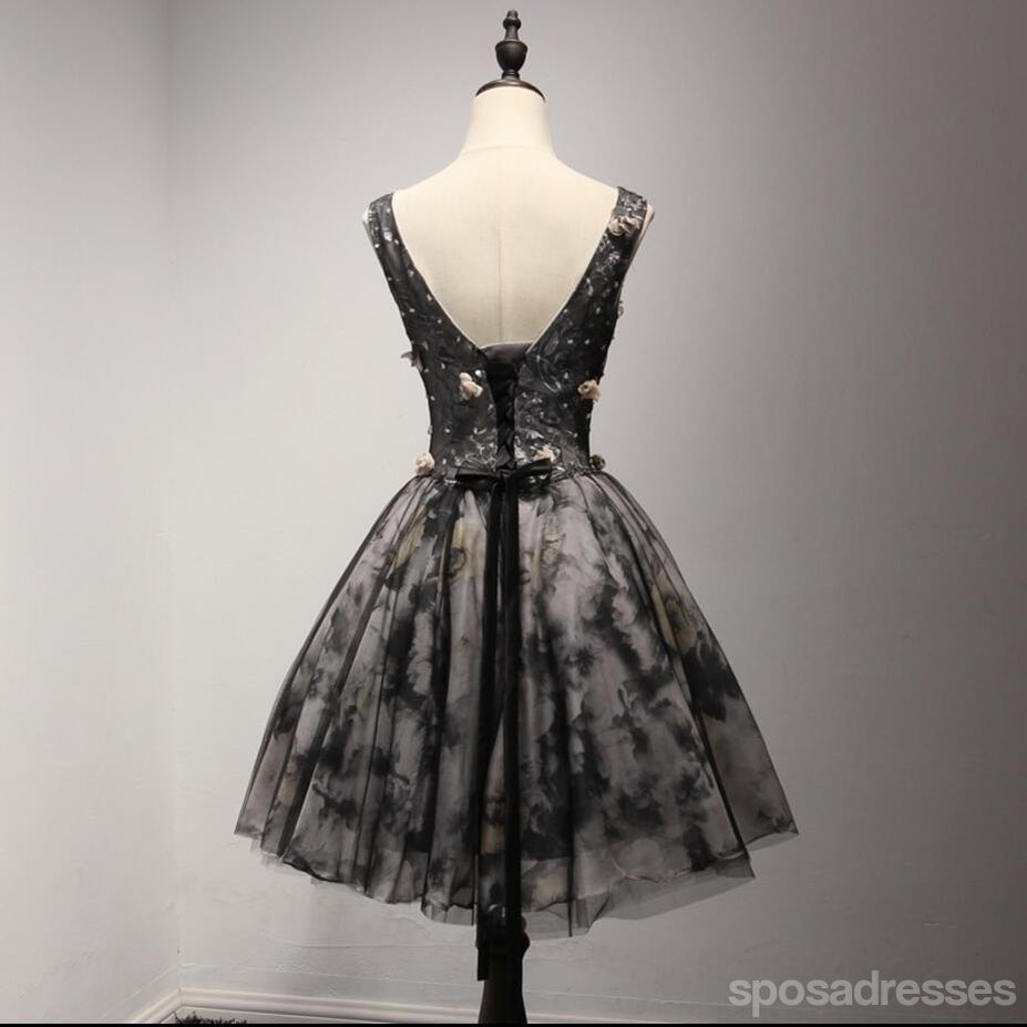 V decote vestidos de baile para os estudantes de regresso para casa de cadarço pretos curtos, pouco vestido posterior, CM205