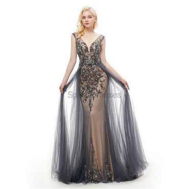 Une robe de soirée, 12050.