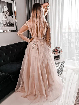 Une robe de soirée, 12350.