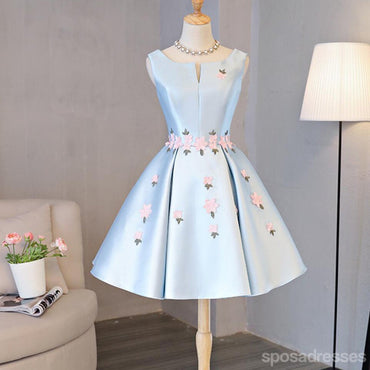 Γαλάζιο Ντεκολτέ χειροποίητο λουλούδι χαριτωμένο Homecoming Prom Φορέματα, προσιτές σύντομο πάρτι Prom γλυκό 16 φορέματα, τέλεια Homecoming κοκτέιλ φορέματα, CM326