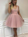 Dusty Pink V Neck Lace Φτηνά Κοντά Φορέματα Homecoming Online, CM594